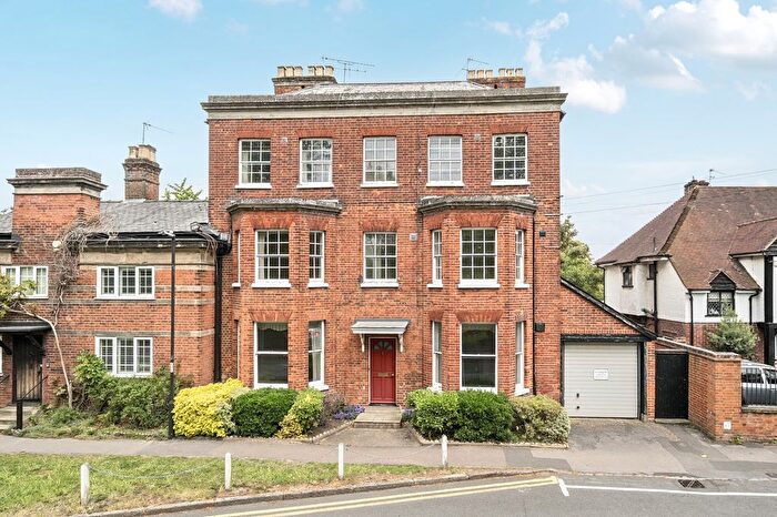 8 Bedroom Semi-Detached House For Sale In Windsor Road, Datchet, SL3