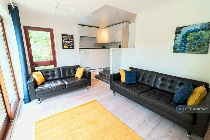 6 Bedroom Detached House To Rent In Highcrown Mews, Southampton, SO17