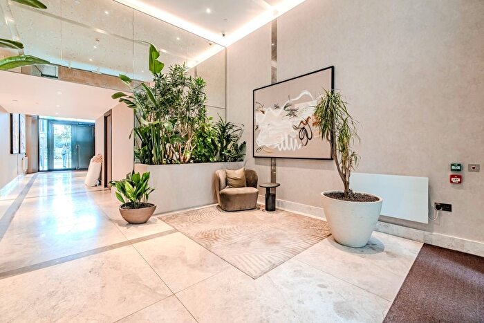 1 Bedroom Flat To Rent In Cascade Way, London, W12