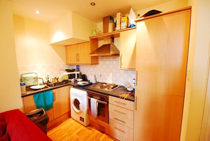 3 Bedroom Flat To Rent In Helmsley Road, Sandyford, NE2