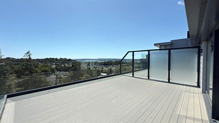 2 Bedroom Apartment For Sale In Highmoor Road, Lower Parkstone, BH14