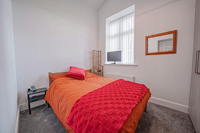 2 Bedroom Apartment For Sale In Tredington Park, Hatton Park, CV35