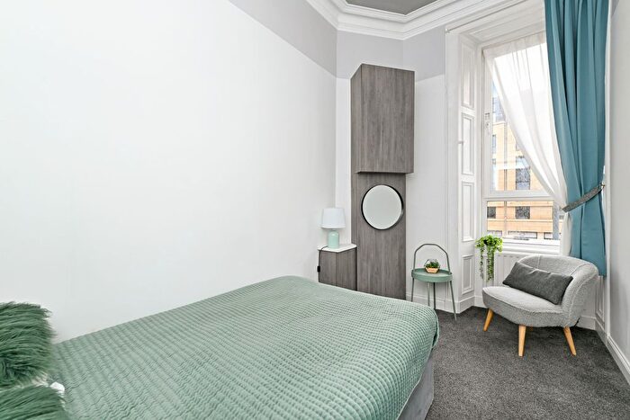 2 Bedroom Flat For Sale In Elm Row, Edinburgh, EH7