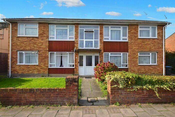 1 Bedroom Flat To Rent In Llanover Road, Wembley, HA9