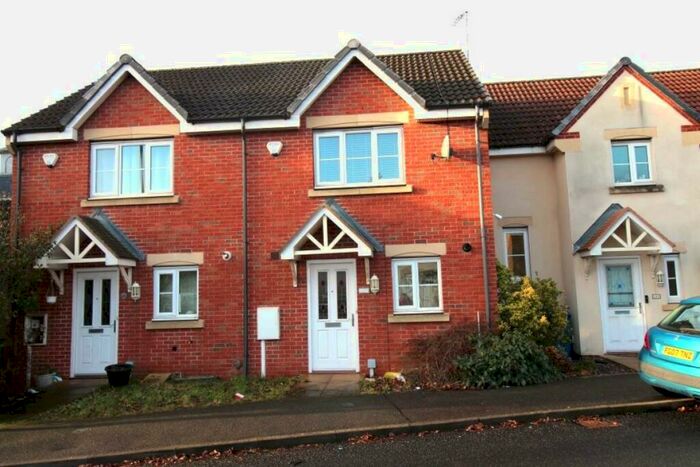 2 Bedroom Town House To Rent In Bedroom Town House, Parkway, Chellaston, DE73