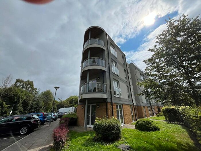 2 Bedroom Terraced House To Rent In West Green, RH11