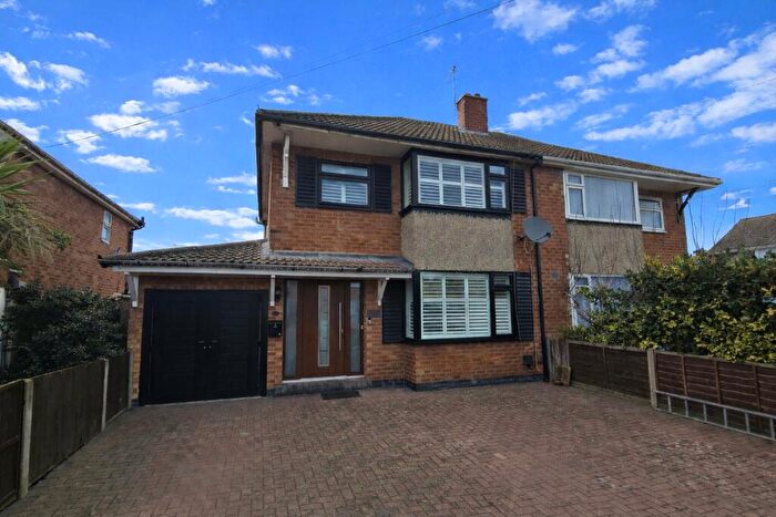 3 Bedroom Semi Detached House For Sale In Yarningdale Road, Weeford Estate, Coventry, West Midlands, CV3