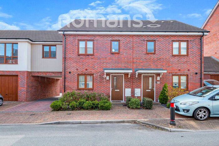 3 Bedroom Terraced House To Rent In Peggs Way, RG24