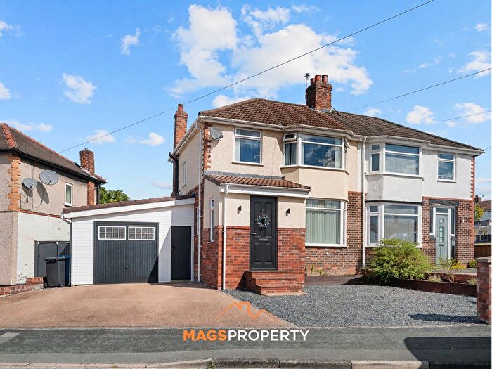 3 Bedroom Semi Detached House For Sale In Latham Avenue, Runcorn, WA7