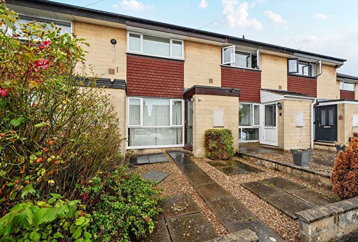 2 Bedroom Detached House For Sale In Hillcrest Drive, Bath, Somerset, BA2