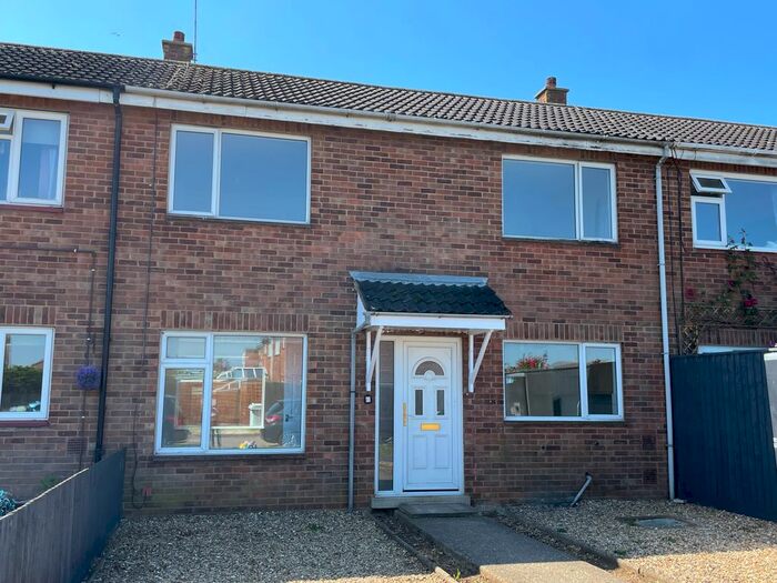 3 Bedroom Terraced House To Rent In Perth Road, Stamford, PE9