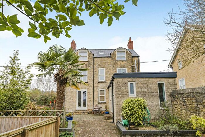 3 Bedroom Detached House For Sale In Worcester Road, Chipping Norton, OX7