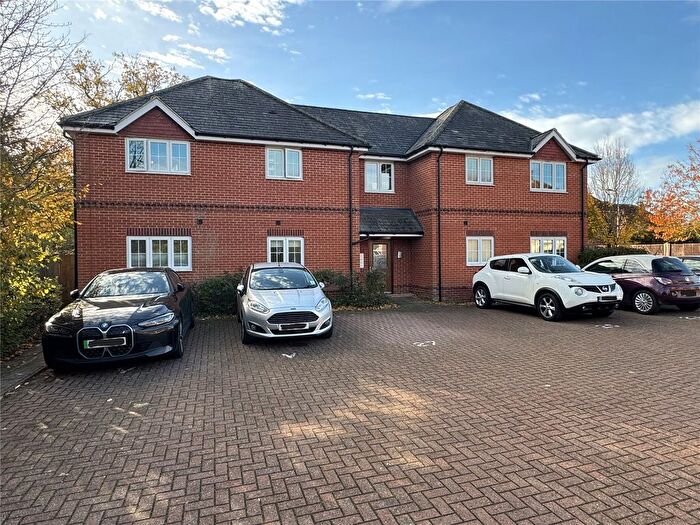 1 Bedroom Flat For Sale In Blackberry Gardens, Winnersh, Wokingham, RG41