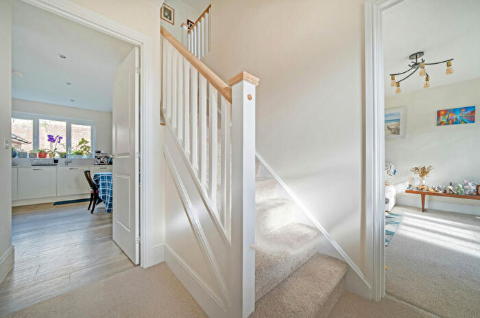 4 Bedroom Detached House For Sale In Minstrel Close, Alton, Hampshire, GU34