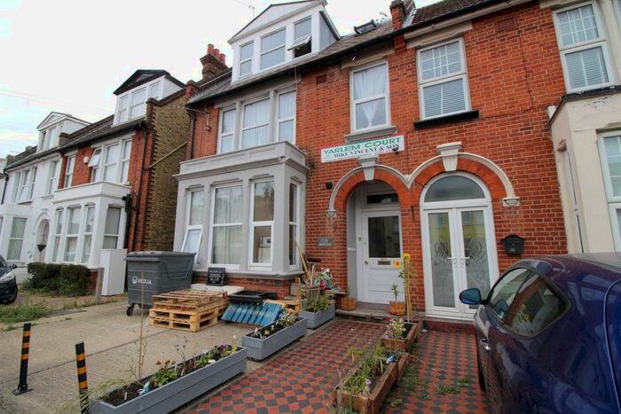 2 Bedroom Flat To Rent In Wellesley Road, Clacton-on-Sea, CO15