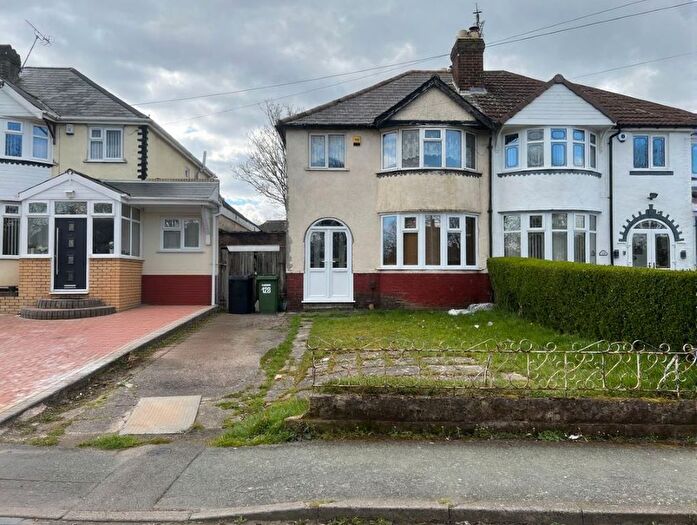 3 Bedroom Semi Detached House For Sale In Birmingham New Road, Wolverhampton, WV4
