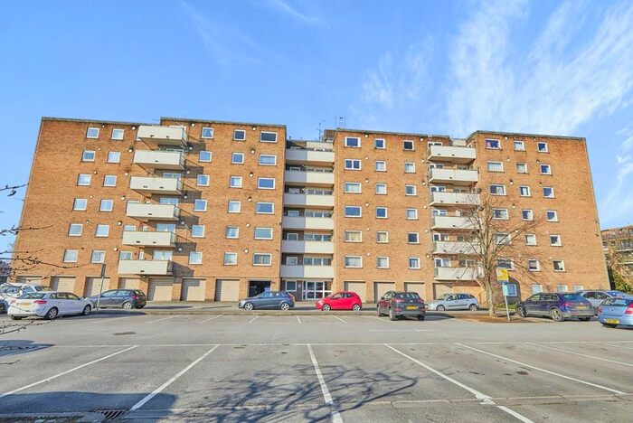 1 Bedroom Flat For Sale In Norbury Close, Allestree, Derby, DE22