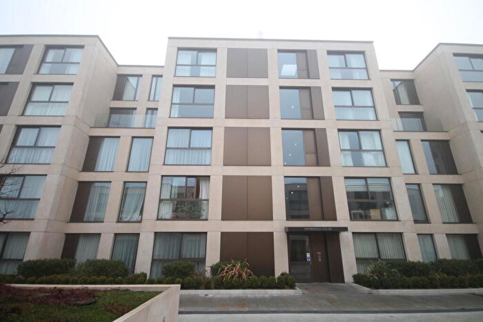 1 Bedroom Flat To Rent In Parkside Place, Petersfield House, Cambridge, CB1