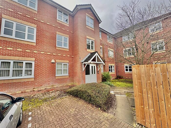 2 Bedroom Flat For Sale In Georgette Drive, Salford, M3