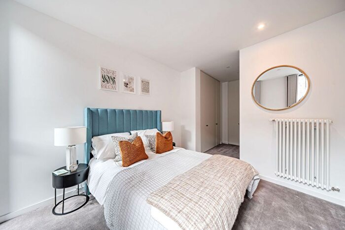 1 Bedroom Flat For Sale In The Brentford Project, Brentford, TW8