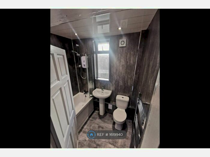 2 Bedroom Flat To Rent In Ballantrae Road, Dundee, DD4