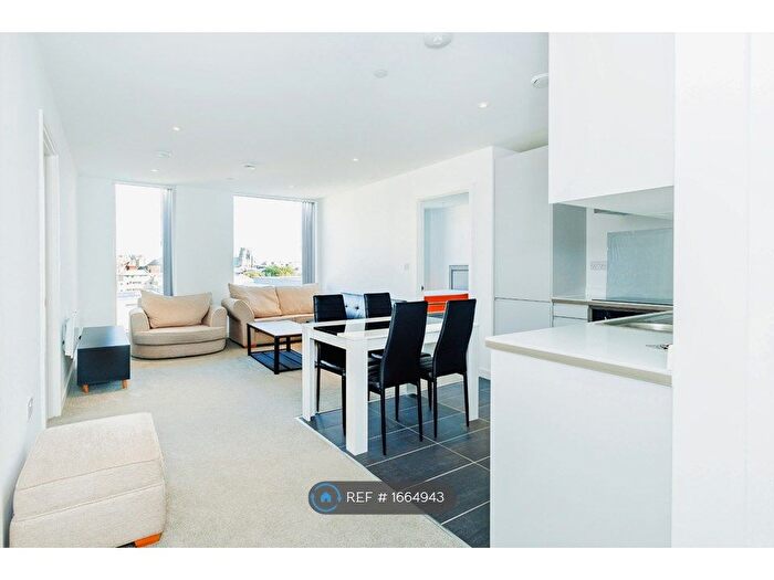 2 Bedroom Flat To Rent In Boundary Lane, Manchester, M15