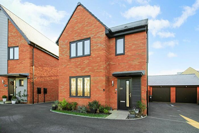 3 Bedroom Detached House For Sale In Dace Grove, Shirley, Blythe Valley, Solihull, B90