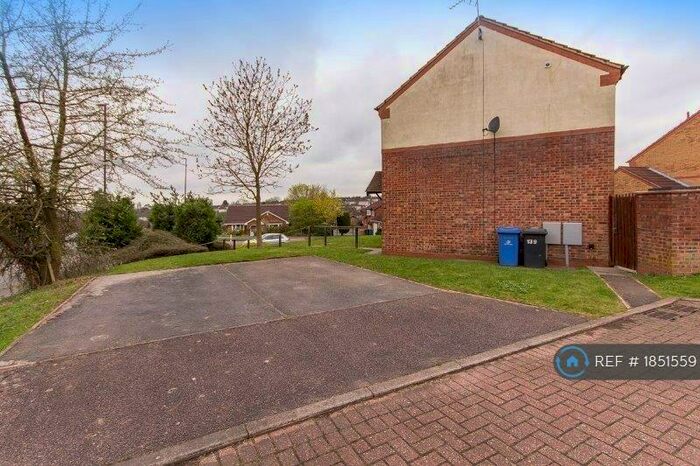 2 Bedroom End Of Terrace House To Rent In Bishops Drive, Oakwood, Derby, DE21