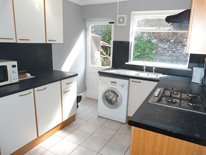 4 Bedroom House To Rent In May Street, Cathays, CF24