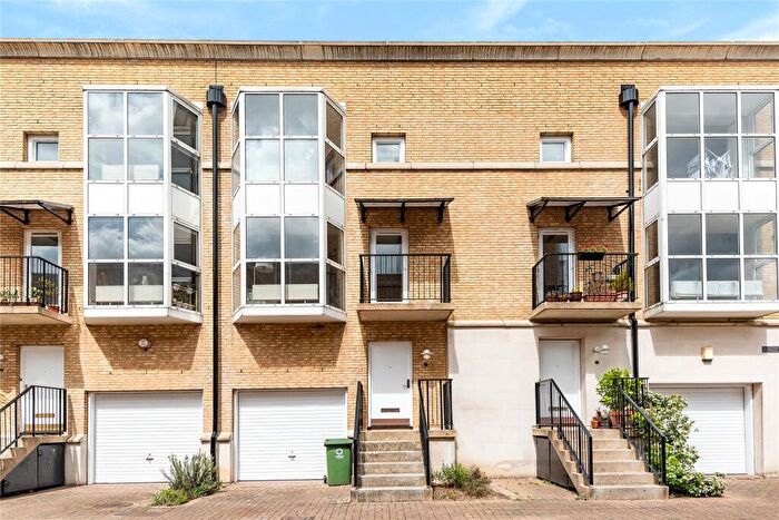 3 Bedroom Semi-Detached House To Rent In Royal Court, London, SE16