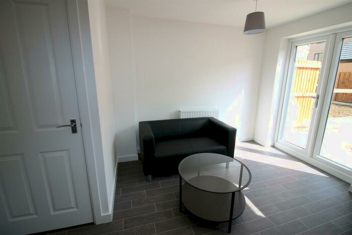 5 Bedroom Private Hall To Rent In St Georges Walk, St. Georges Quay, Lancaster, LA1