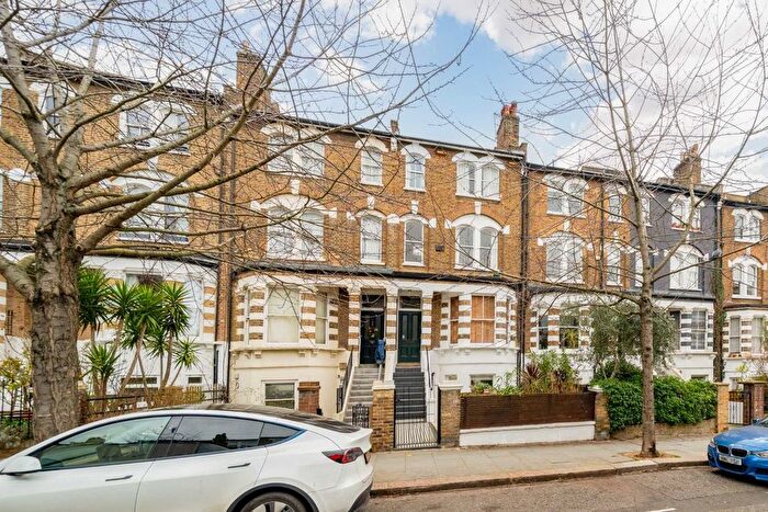2 Bedroom Flat For Sale In St. Lawrence Terrace, North Kensington, W10
