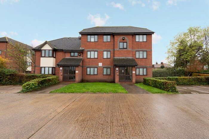 1 Bedroom Flat To Rent In Ainsley Close, London, N9