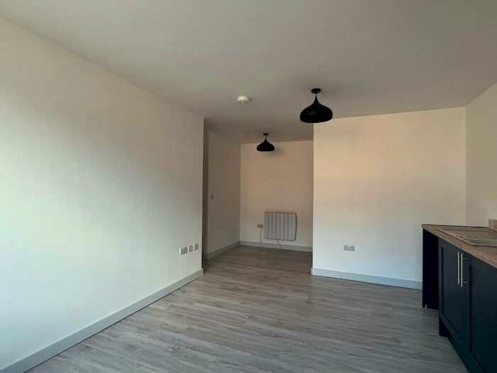 1 Bedroom Flat To Rent In Flat, West Bars, Chesterfield, Derbyshire, S40