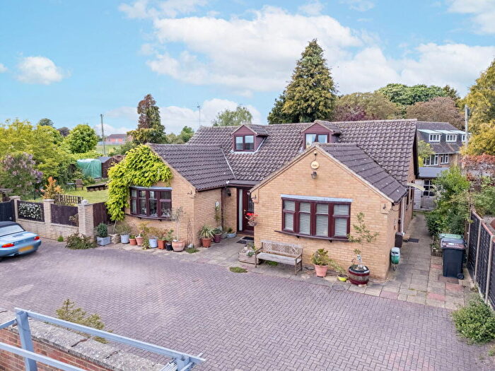 4 Bedroom Detached House For Sale In Nursery Gardens, Irthlingborough, NN9