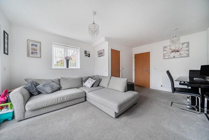2 Bedroom Semi-Detached House For Sale In Garrett Close, Havant, PO9