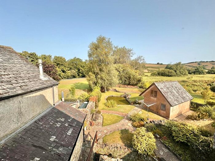 3 Bedroom House For Sale In Mill Head, Bampton, Tiverton, EX16