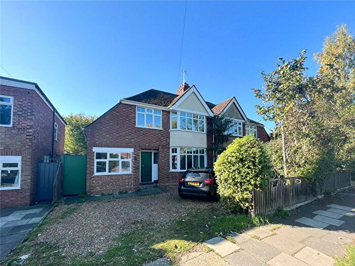 4 Bedroom Semi-Detached House To Rent In Gilbert Road, Cambridge, CB4