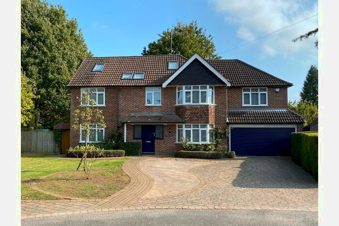 6 Bedroom Detached House To Rent In Horsell Park, Horsell, Woking, GU21