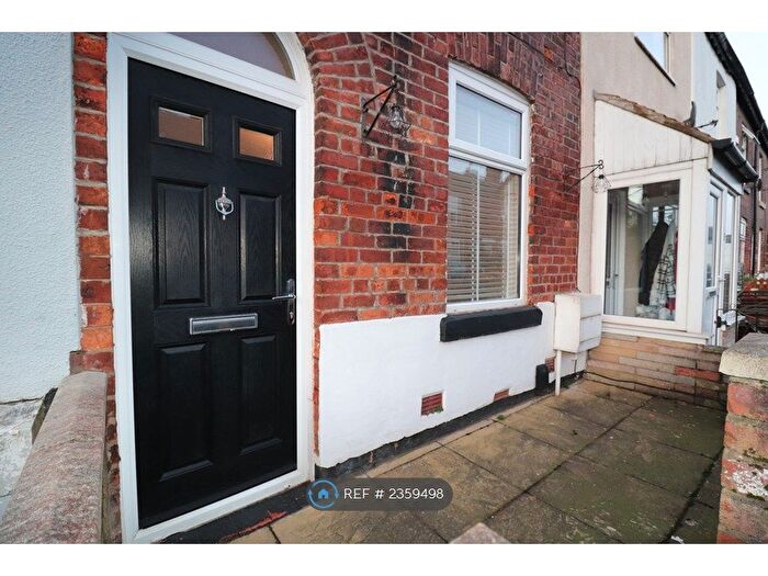 2 Bedroom Terraced House To Rent In Stapleton Street, Salford, M6
