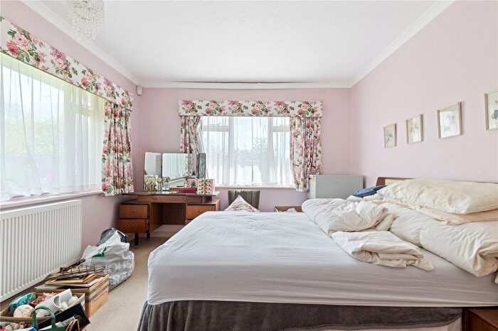3 Bedroom Bungalow For Sale In Pescotts Close, Birdham, Chichester, West Sussex, PO20
