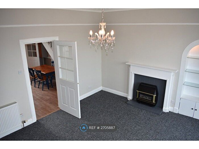 2 Bedroom Maisonette To Rent In Townhill Road, Dunfermline, KY12