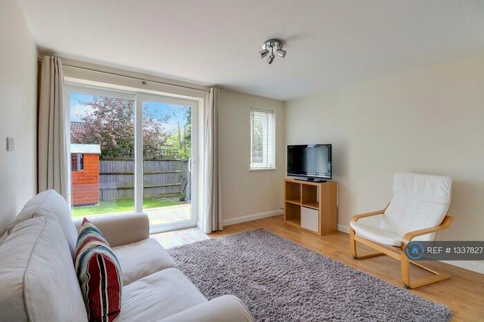 1 Bedroom Flat To Rent In Ruscombe, Ruscombe, Reading, RG10