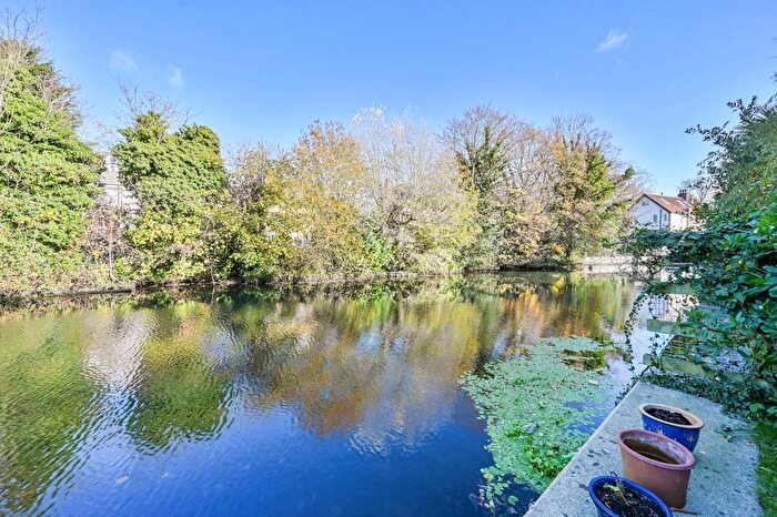 4 Bedroom Property For Sale In Tallow Road, Brentford, TW8