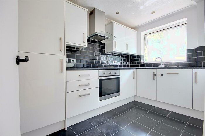 1 Bedroom Flat To Rent In Trinity Street, Enfield, EN2
