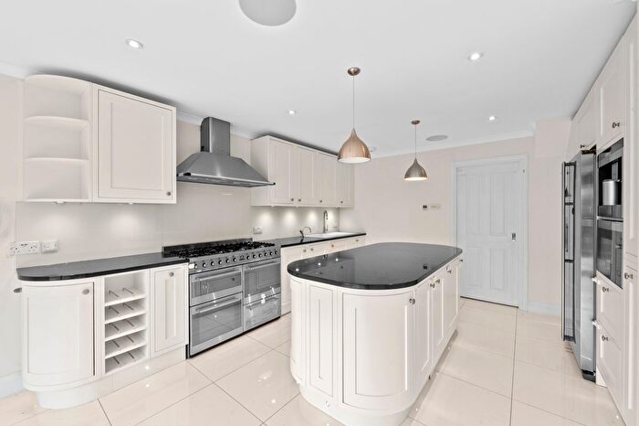 4 Bedroom Property To Rent In Lower Downs Road, London, SW20