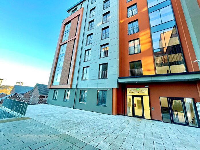2 Bedroom Property To Rent In Inverlair Avenue, Glasgow, G43