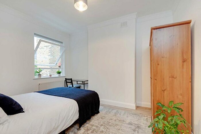 3 Bedroom Flat To Rent In Lithos Road, West Hampstead, NW3