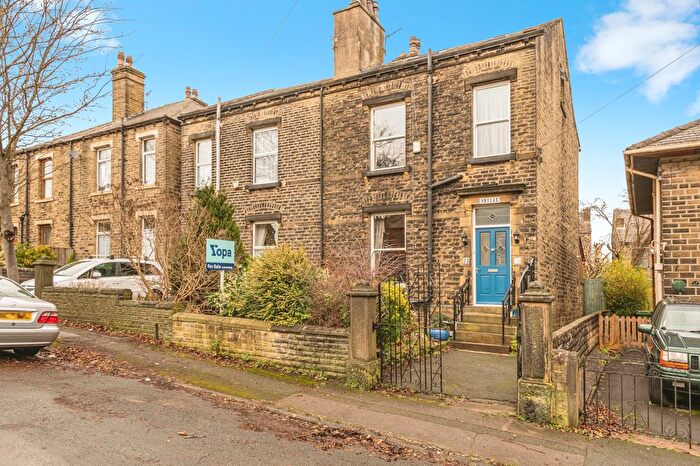 4 Bedroom Semi Detached House For Sale In Clifton Road, Huddersfield, HD1