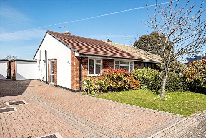 2 Bedroom Bungalow For Sale In St. Laurence Close, Orpington, BR5